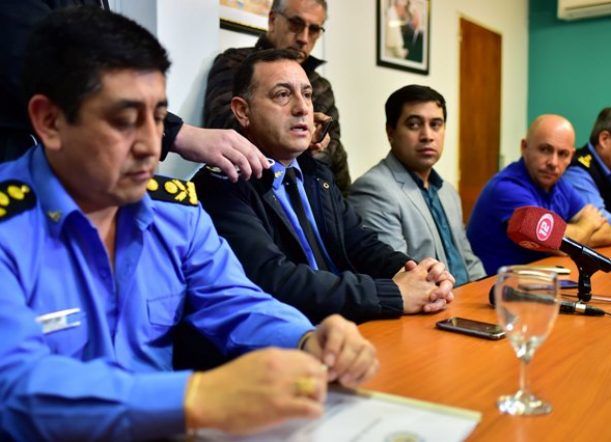 Un policia y 16 detenidos más en operativo por drogas