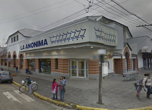 Intentó robar en supermercado y la detuvieron