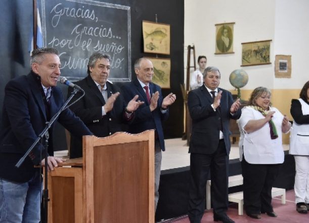 Arcioni inauguró obras en Trevelin y habló de la campaña