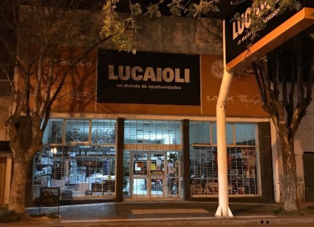 Asaltaron el comercio Lucaioli en Esquel