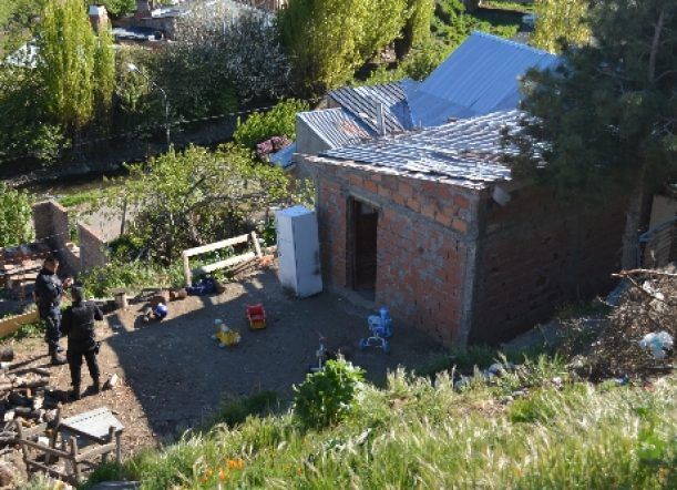 Allanaron una casa por un violento robo en Valle Chico