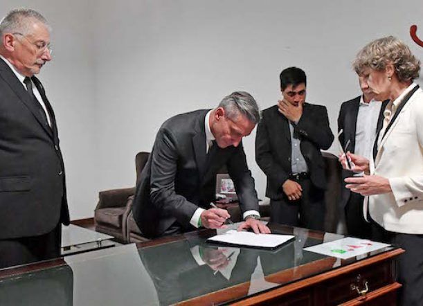 El primer día de Arcioni como gobernador de Chubut