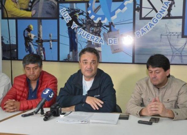 “En el interior dan cuatro horas de electricidad por día”