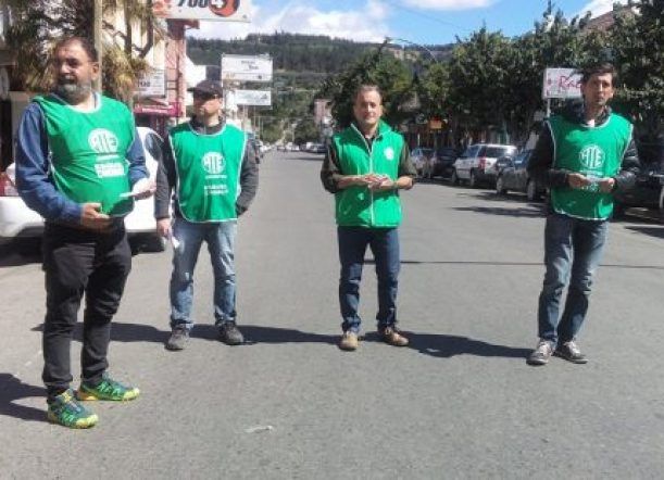 Paro Nacional: ATE Esquel se moviliza al Concejo Deliberante
