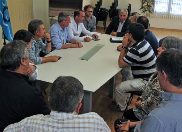 Firmaron el contrato para pavimentar 4 kms de la 259