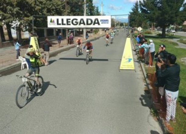 Aga y Delgado se quedaron con la Doble Lago