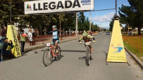 Aga y Delgado se quedaron con la Doble Lago