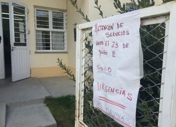 La retención de servicios de Salud llega a los barrios