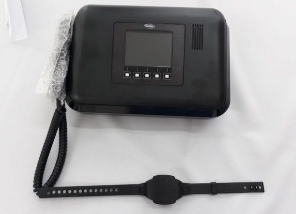 Ya rigen las tobilleras electrónicas para arrestos domiciliarios
