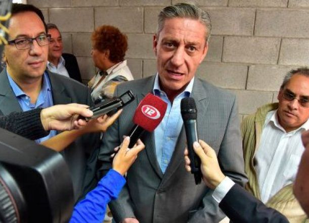 Arcioni “Pagamos sueldos desdoblados pero con recursos propios”