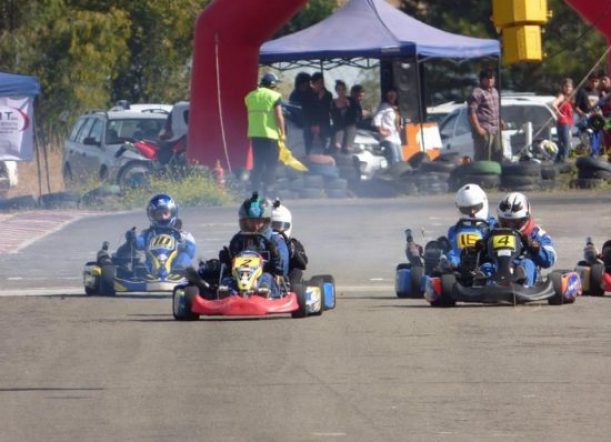El karting rindió homenaje a los héroes de Malvinas