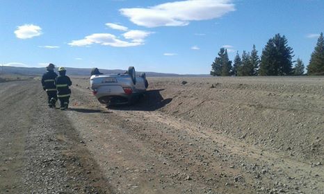 Llegaban a Esquel a pasear y volcaron en la ruta