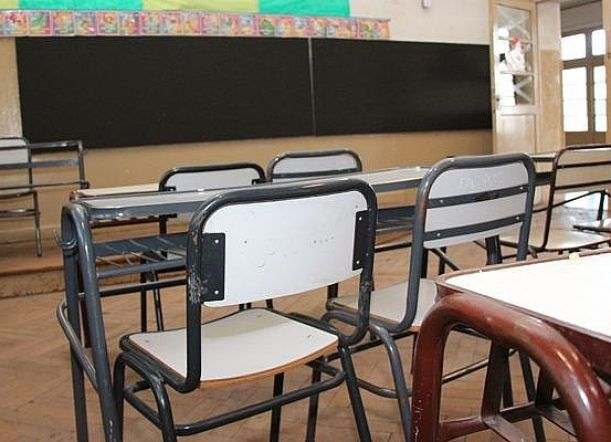 Segundo día de paro docente, con movilización en Rawson