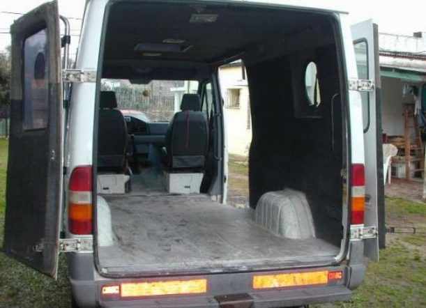 Llamó a un taxiflet para hacer “mudanza” con lo robado