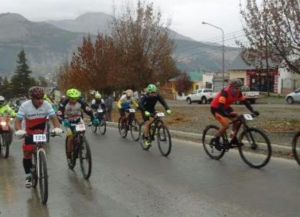 Con 120 corredores largó la Trepada a La Hoya