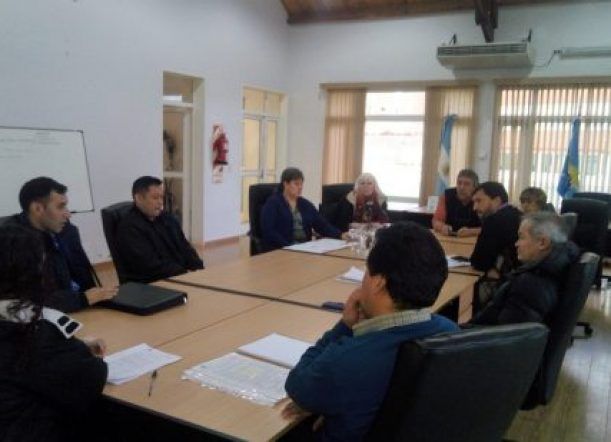 Trevelin: Locales nocturnos, Municipio y Policía analizaron problemáticas en común