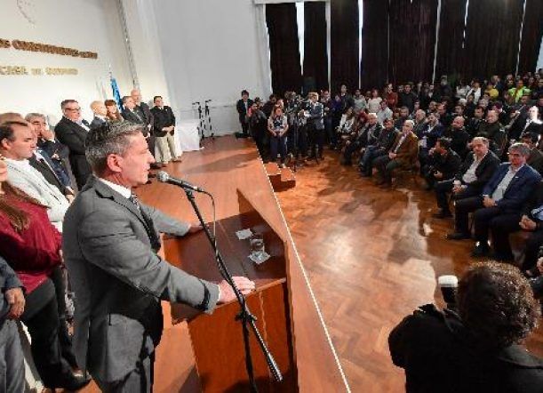 Arcioni habló de “dejar de lado la matriz extractiva”