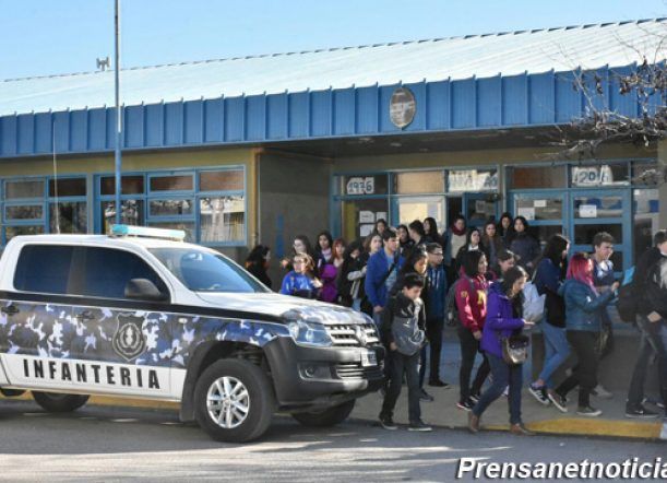 Tareas comunitarias para menores por una falsa amenaza de bomba