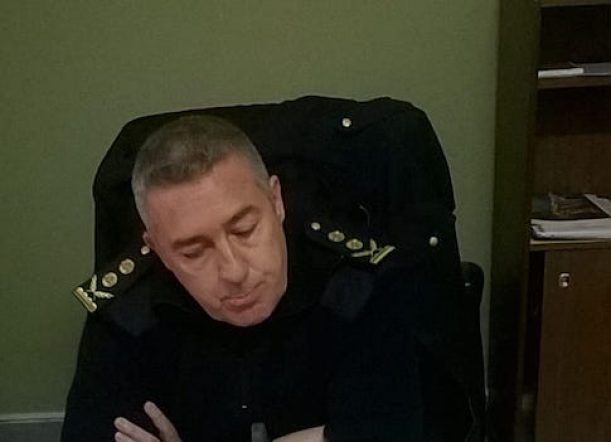 Encapuchados asaltaron un comercio con arma de fuego