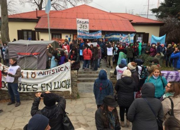 Estatales continuarán con el paro y las ocupaciones