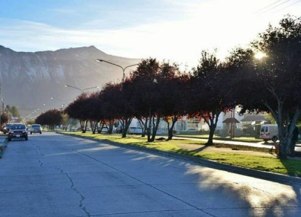 Viernes soleado, con temporal de viento