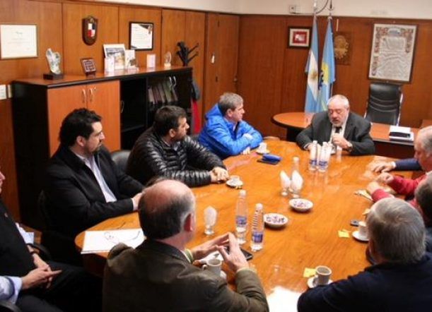 En agosto saldrán los primeros bonos para pagar proveedores