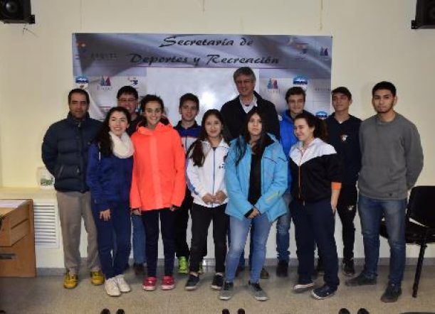 Se otorgaron becas a 15 deportistas de Esquel