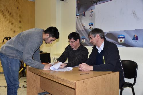 Se otorgaron becas a 15 deportistas de Esquel