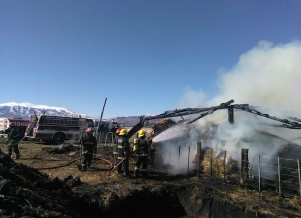 Trevelin: quema de basura provocó un voraz incendio