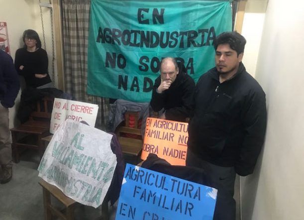 “Es prácticamente el cierre de Agricultura Familiar en Esquel”