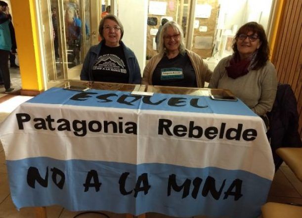 No a la Mina marcha por las calles de Esquel