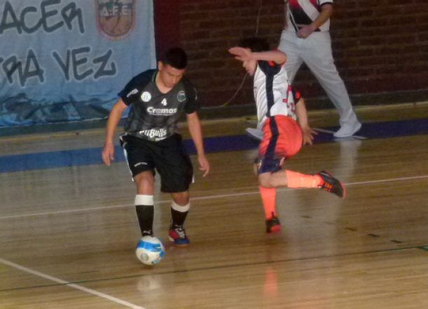 Transporte Rolando volvió a ganar en el Nacional de Futsal