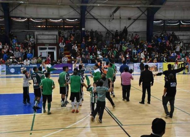Transporte Rolando ascendió y es finalista del Nacional de Futsal