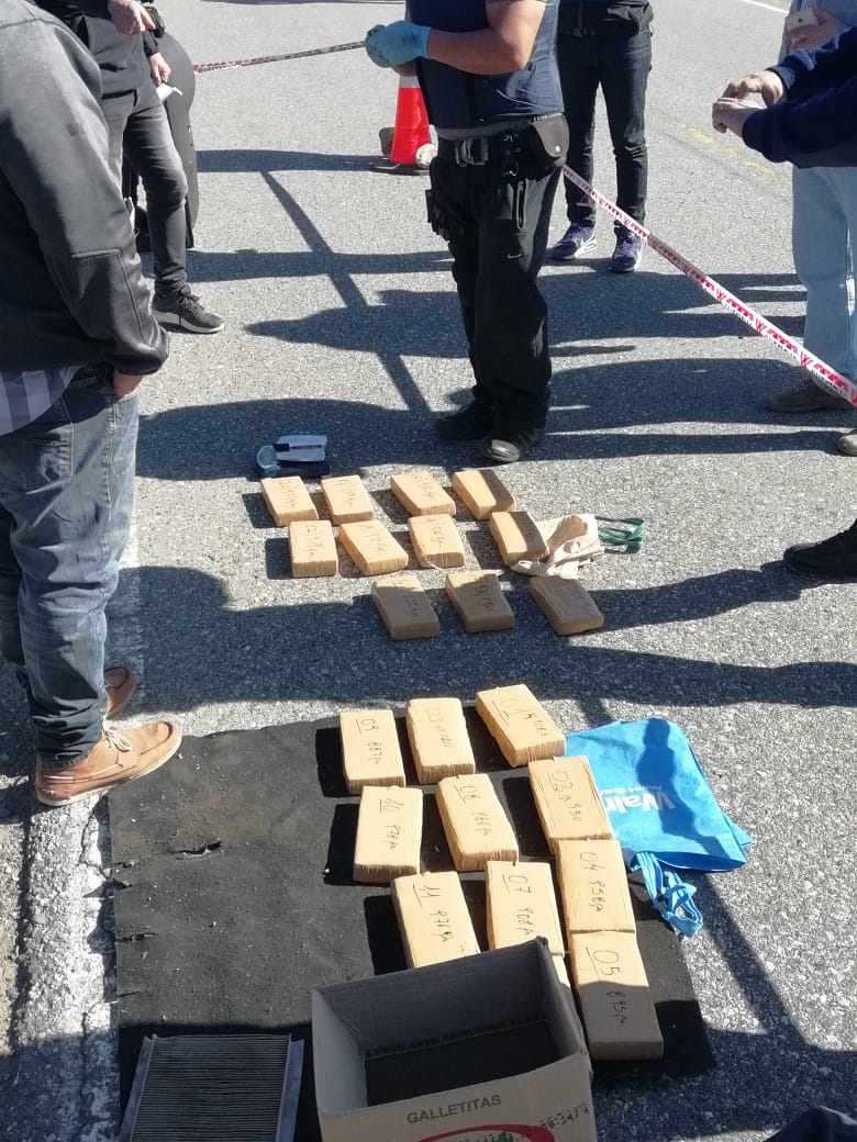 Megaoperativo en la Comarca Andina: secuestraron 35 kilos de marihuana