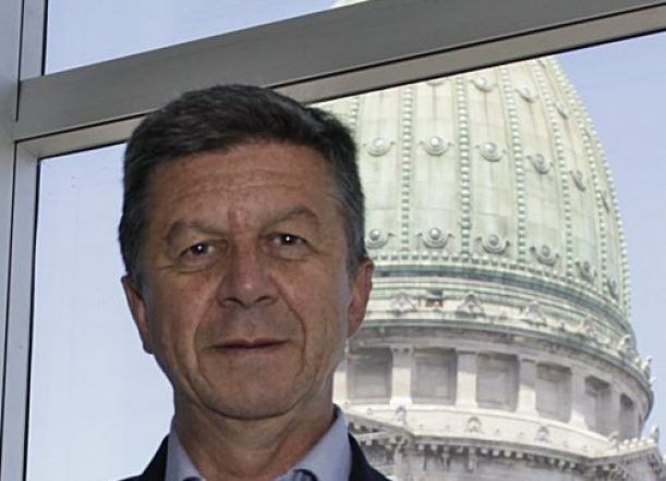 Un sector radical propone a Menna como Presidente del partido