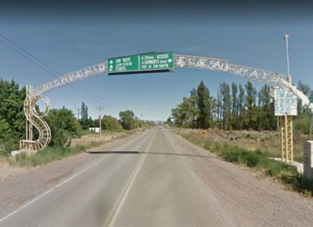 Dio marcha atrás y pisó a su hijo