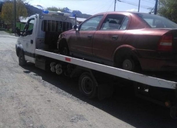 Secuestran vehículo robado en Barrio Sargento Cabral