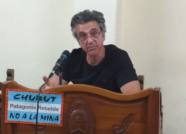 Calle Conesa: “Una constructora comete infracciones y la premian”
