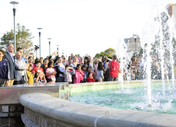 Arcioni y Sastre inauguraron la temporada de verano en Madryn