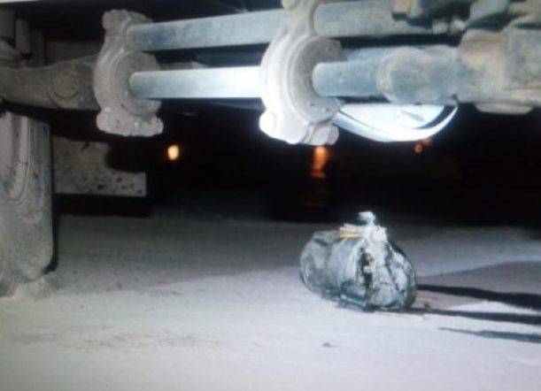 Anticipo: Dejaron explosivos de fabricación casera debajo de móviles policiales
