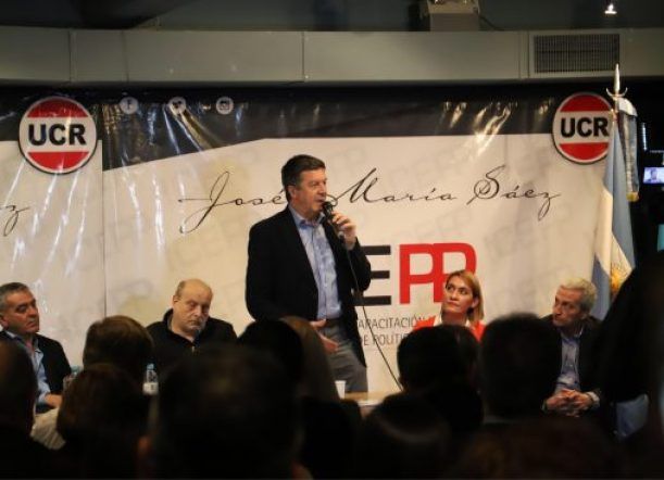 Presentan en Esquel el plan de desarrollo sustentable de Menna