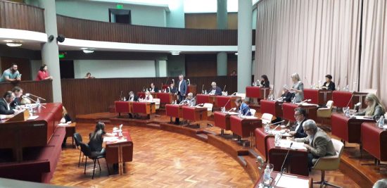 Minería: Arcioni respondió a las acusaciones de Albaini