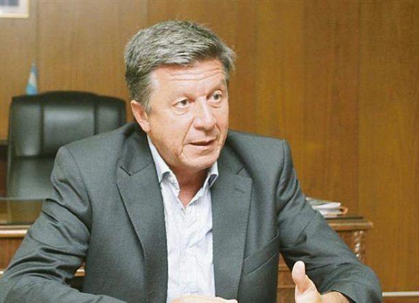 Menna promete 25 mil puestos de trabajo en Chubut