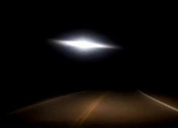 Dice que vio un OVNI en la ruta a Esquel