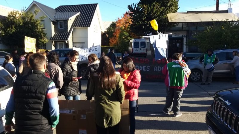 Trabajadores de Salud se movilizan en reclamo de respuestas