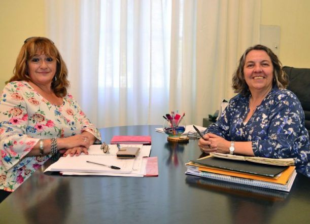 Saunders y Vázquez analizaron la situación social de Esquel