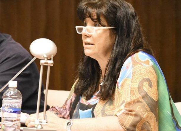 Arcioni le “exigió” a Dufour que renuncie como diputada
