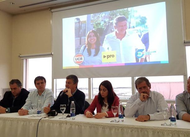 Menna cerró con figuras de la UCR nacional