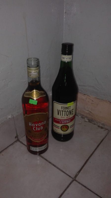 Estaba ebrio, robó alcohol y fue detenido