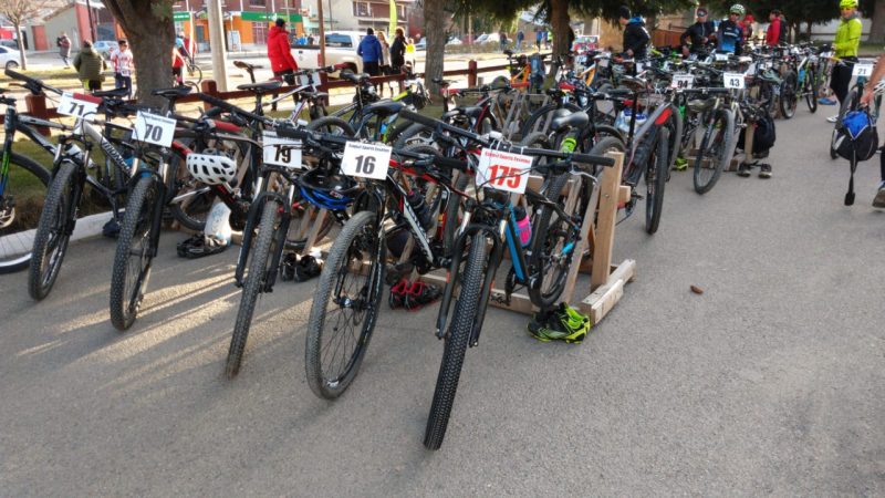 Unos 138 “valientes” largaron en el biatlón